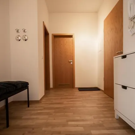 Wunderschoen Gepflegter Altbau, Aufzug