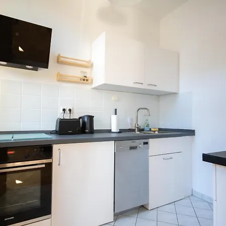 Apartment Wunderschoen Gepflegter Altbau, Aufzug