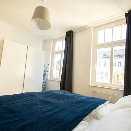 Wunderschoen Gepflegter Altbau, Aufzug