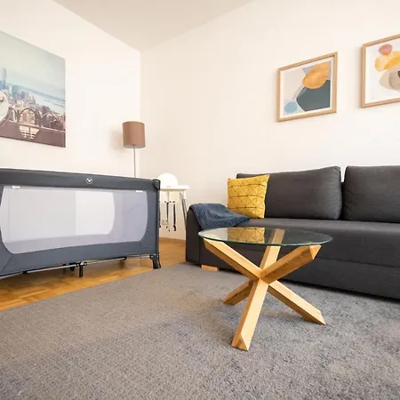 Wunderschoen Gepflegter Altbau, Aufzug Κέμνιτς