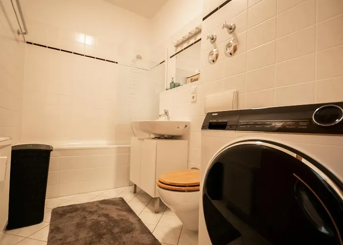 Wunderschoen Gepflegter Altbau, Aufzug Apartamento *